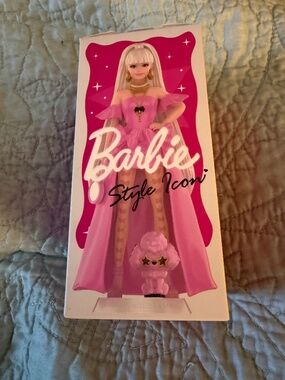 Popmart Barbie Style Icon Blind Box Figurine- Ski Barbie